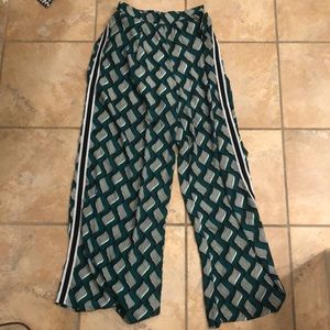 Forever 21 green flowy pants